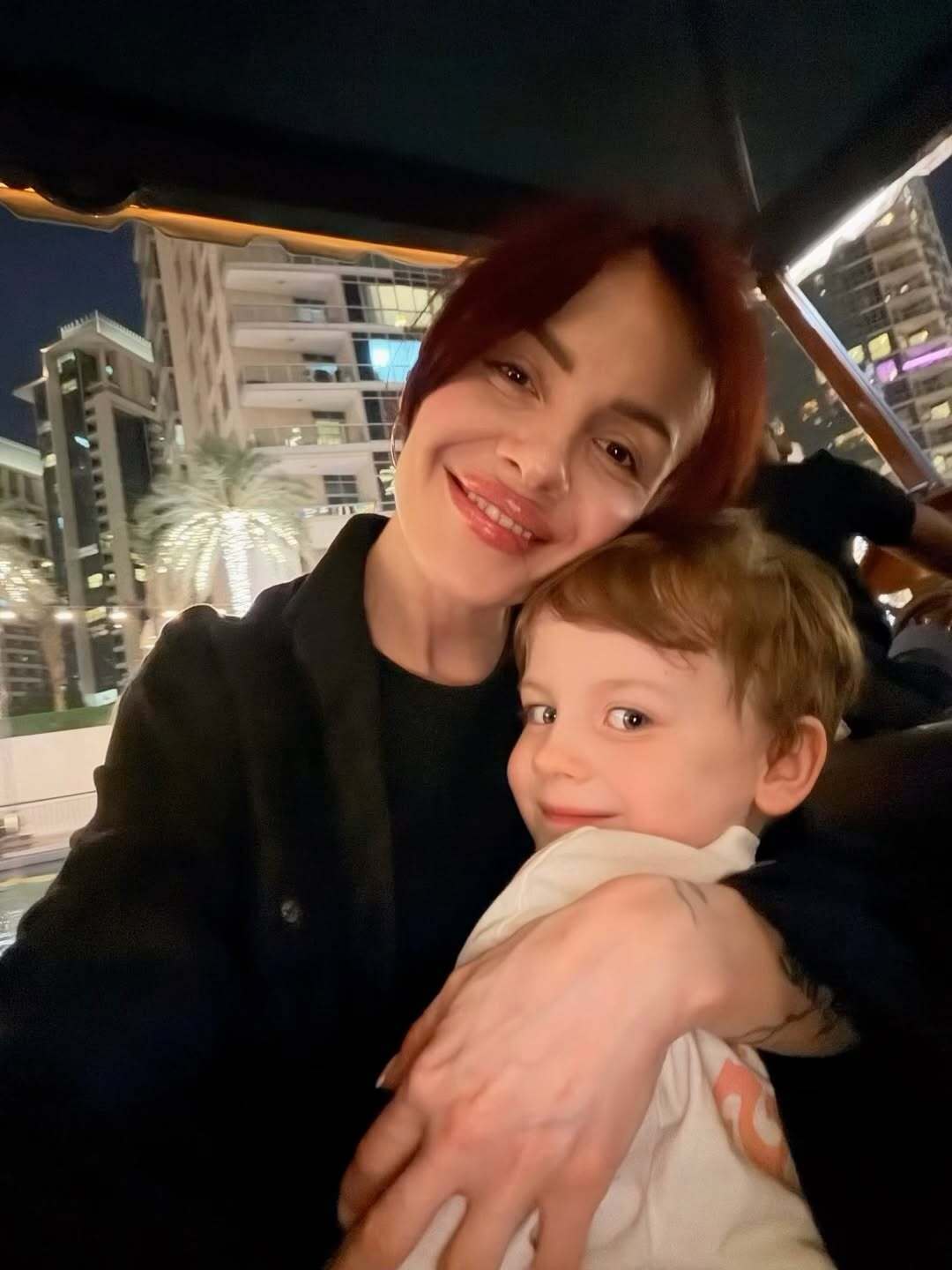 Викликали "швидку": MamaRika вийшла на звʼязок після трьох пекельних днів у Дубаї та пояснила, чому не може евакуюватися разом з усіма