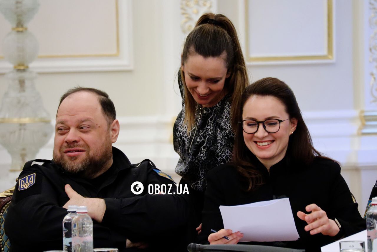 "Досвід цієї зими стане основою для подальших рішень": Зеленський провів засідання РНБО, затверджено плани стійкості для областей. Фото і відео