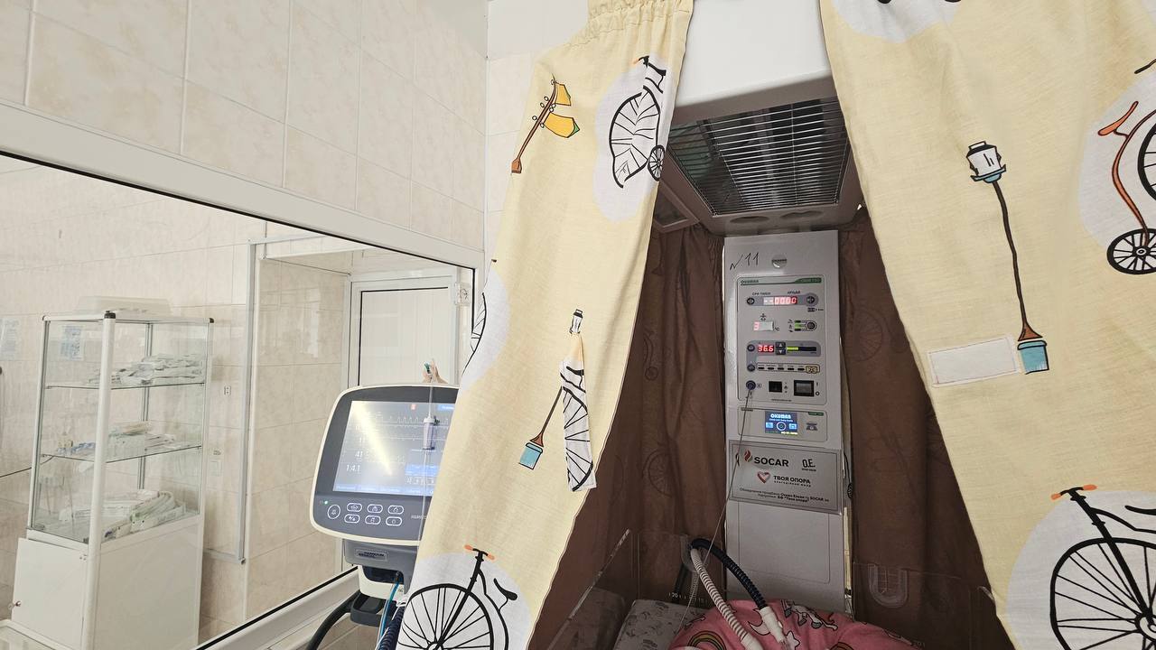 SOCAR передал детским больницам 5 реанимационных мест