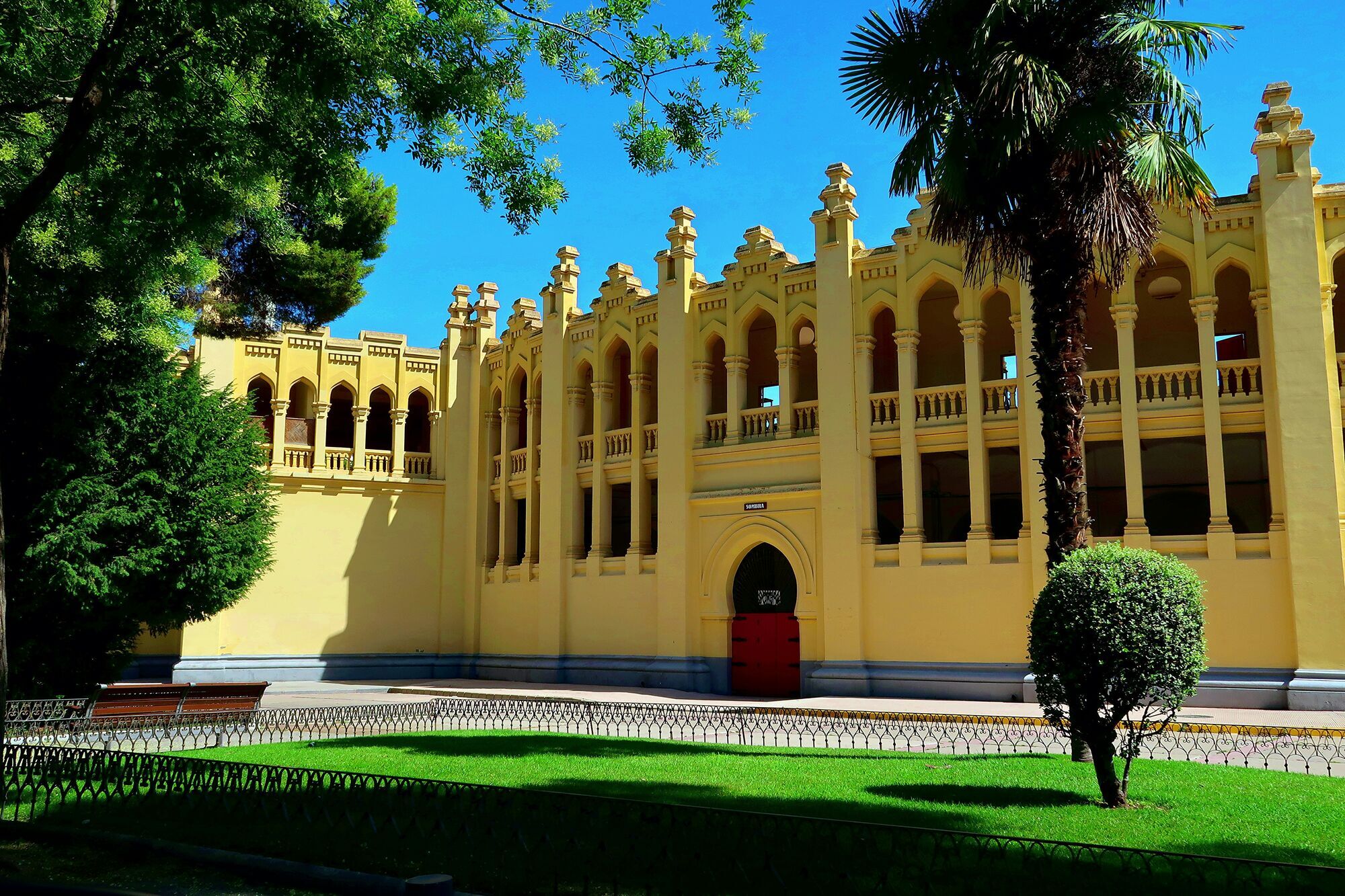 Вражає архітектурою і їжею: назване найбезпечніше місто в Іспанії