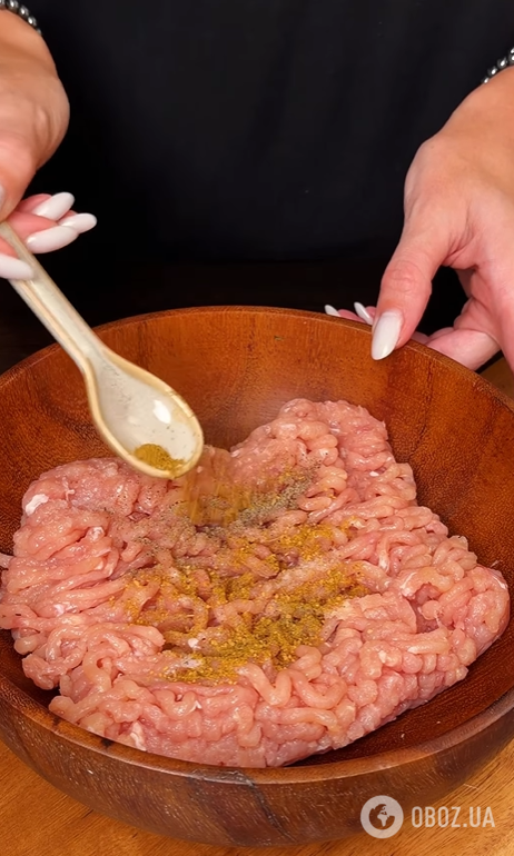 Сочные куриные котлеты в панировке: очень похожи на наггетсы