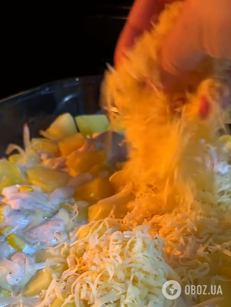 Сытный ужин из картофеля и курицы в духовке: как приготовить