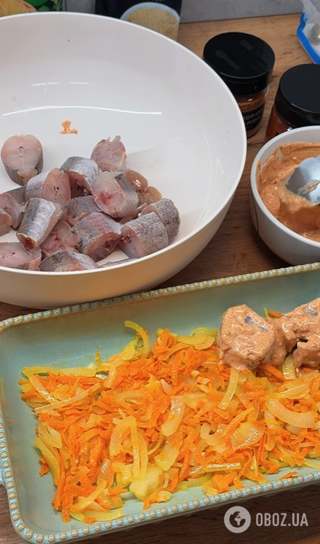 Хек под соусом в духовке: как вкусно приготовить бюджетную рыбу