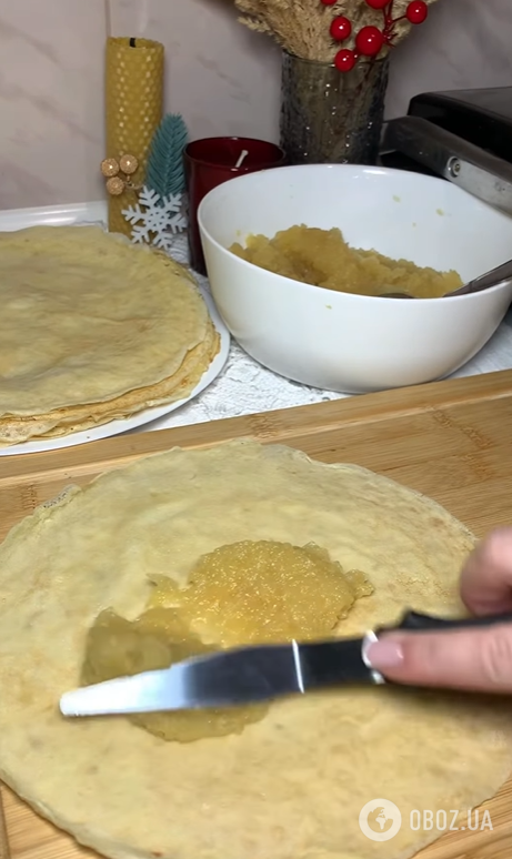 Сладкие блины с тушеными яблоками: делимся рецептом очень вкусного десерта к чаю