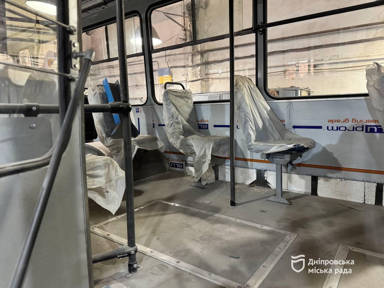 В Днепре работает единственная в Украине сертифицированная вагоноремонтная мастерская трамваев и троллейбусов