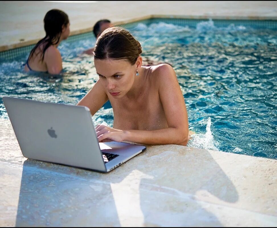 Общественный резонанс сработал: МИД отозвал почетного консула Украины в Доминикане, известного своими скандальными фото