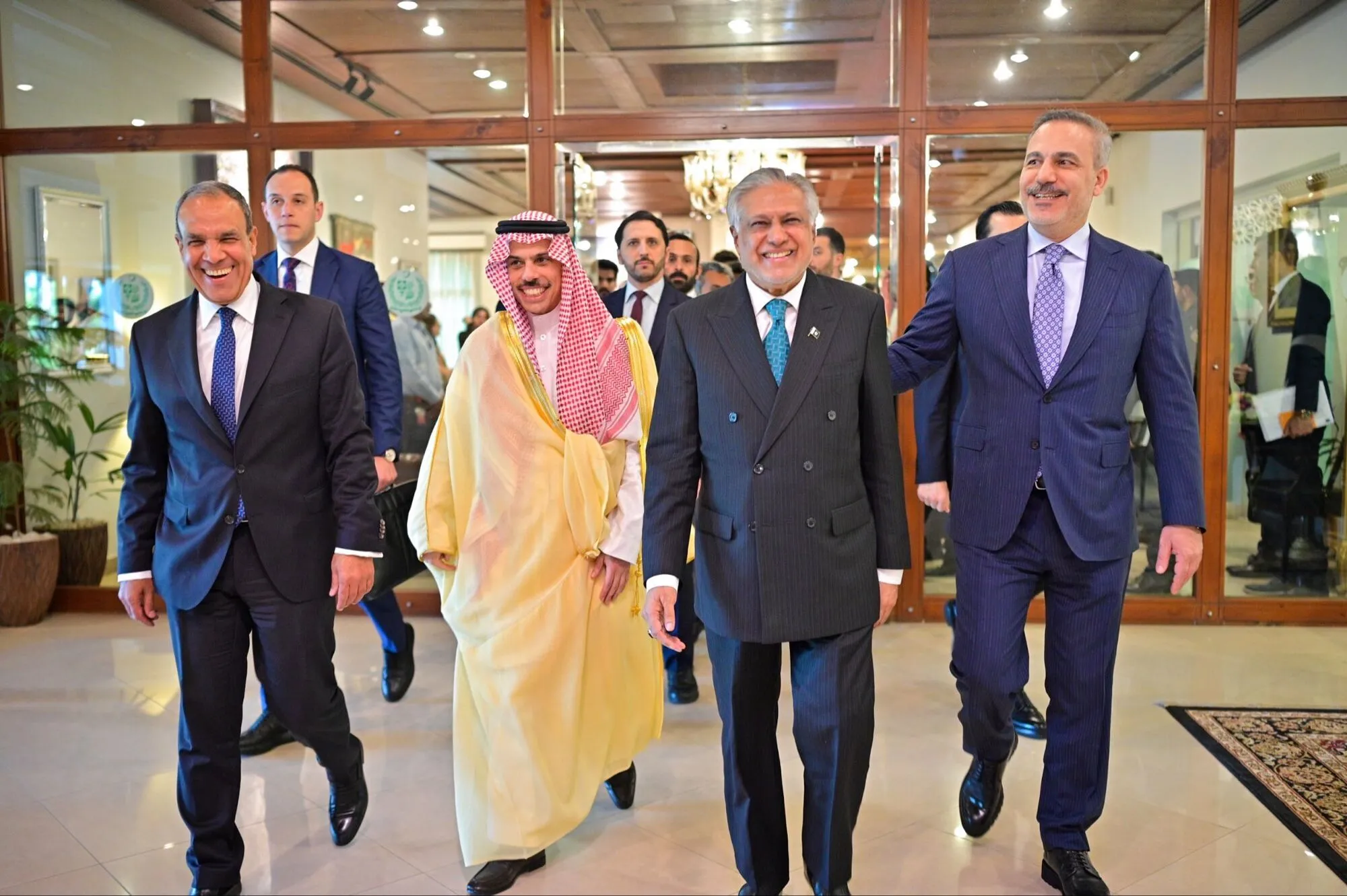 "Уже найближчими днями": де і коли можуть відбутися переговори США та Ірану