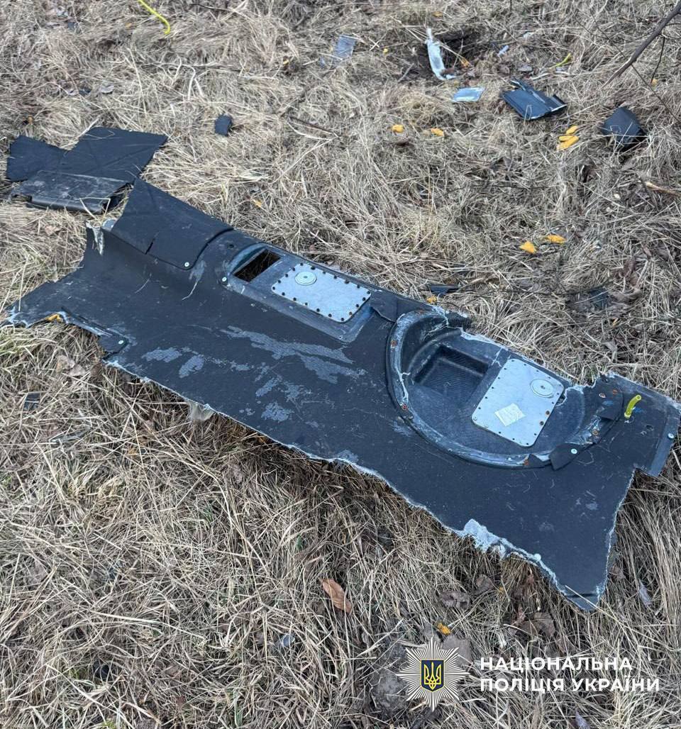 Будет слышен взрыв: в Киеве обнаружили боевую часть "Шахеда" возле одного из мостов. Фото