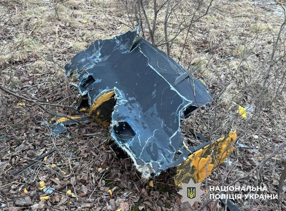 Будет слышен взрыв: в Киеве обнаружили боевую часть "Шахеда" возле одного из мостов. Фото