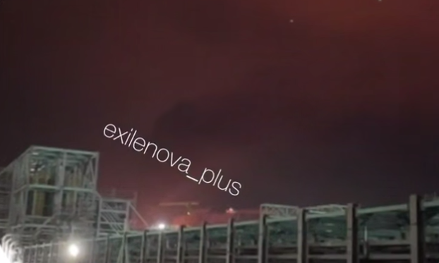 Черный дым видно издалека: в порту российской Усть-Луги продолжается пожар. Фото и видео