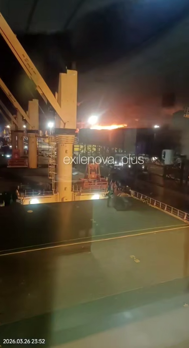 Черный дым видно издалека: в порту российской Усть-Луги продолжается пожар. Фото и видео