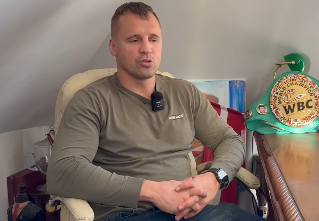 "Это минус иммунитет": экс-чемпион мира назвал визит Джошуа в Украину большой ошибкой