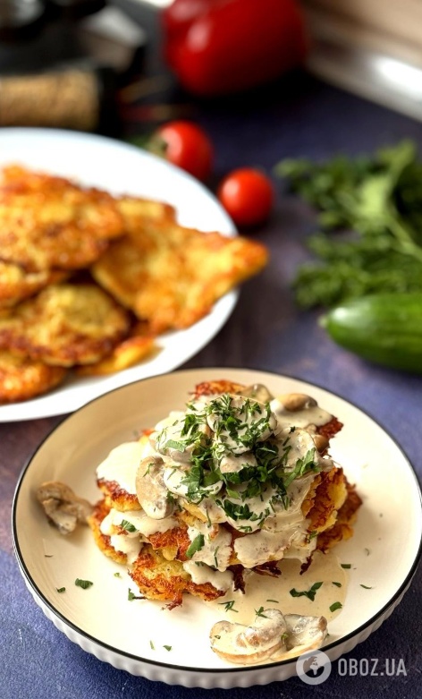 Найсмачніші домашні деруни з грибним соусом: як приготувати