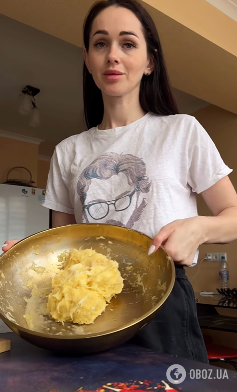 Найсмачніші домашні деруни з грибним соусом: як приготувати