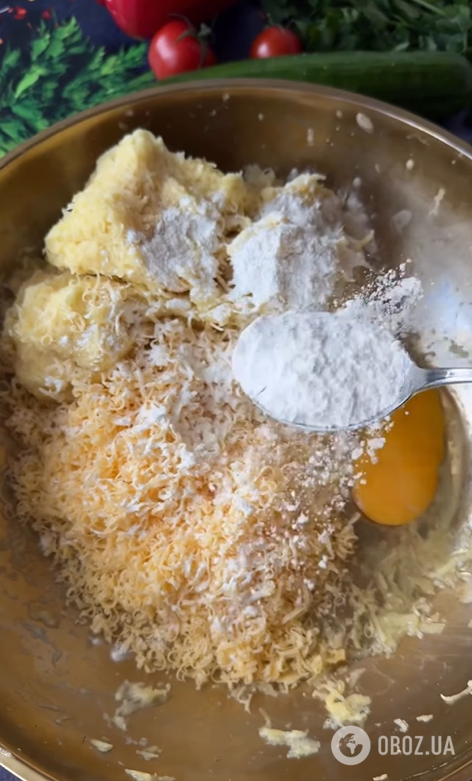 Найсмачніші домашні деруни з грибним соусом: як приготувати