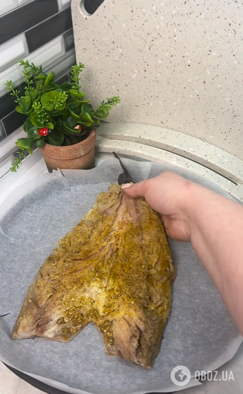 Как вкусно запечь скумбрию под сыром: рецепт блюда на любой случай