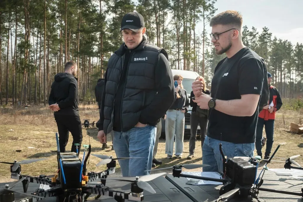 "Противнику станет хуже": в Украине испытали новое поколение дронов-бомберов с защищенной связью и большей дальностью. Фото