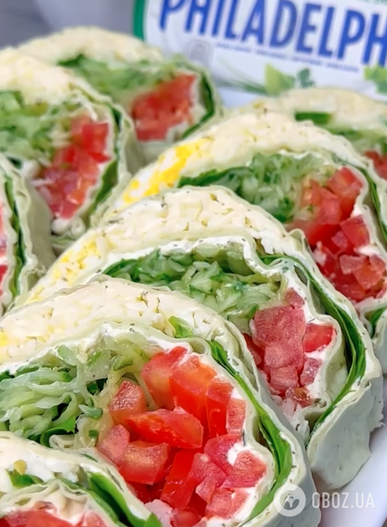 Закусочный рулет из лаваша с вкусной начинкой для праздничного стола: рецепт закуски за 10 мину