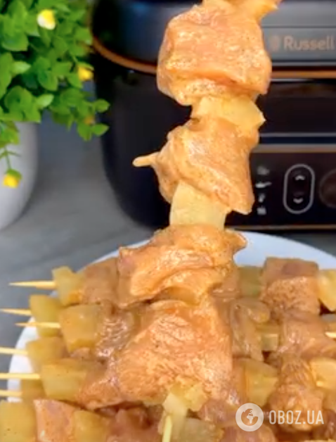 Гавайський шашлик із філе та з ананасом: ділимося простим рецептом