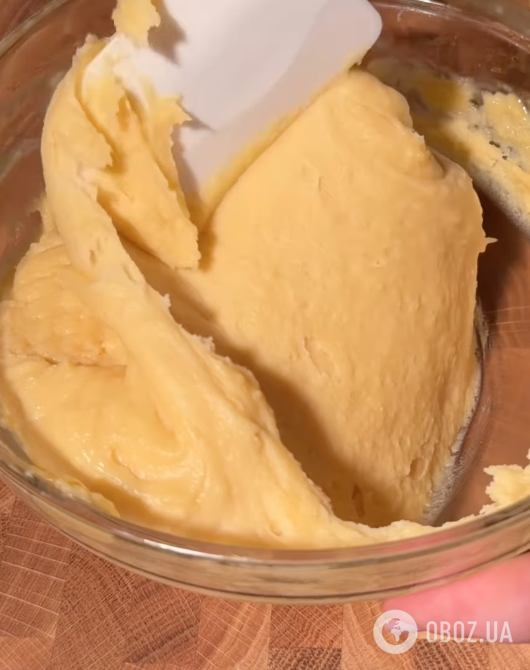 Вкуснее любого торта: рулет-эклер со сгущенным молоком и вкусным кремом