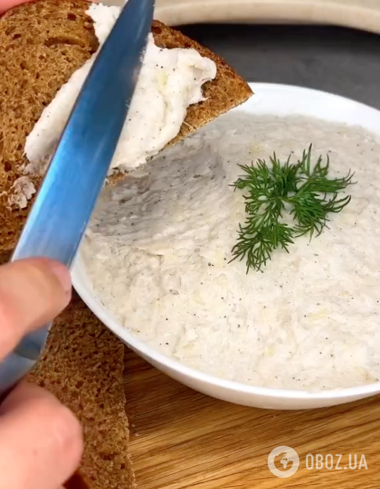 К борщу: очень вкусная намазка из сала, с чесноком и специями за 2 минуты