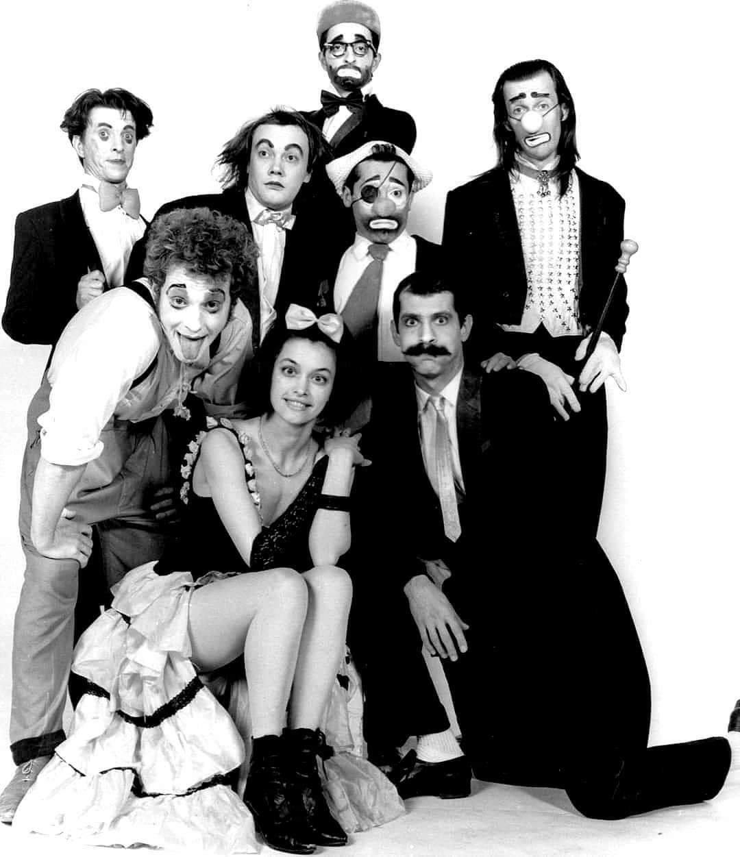 Срежиссировал собственные похороны и мечтал, чтобы прах развеяли над морем. Друзья Владимира Комарова – о его жизни и мистических совпадениях после смерти