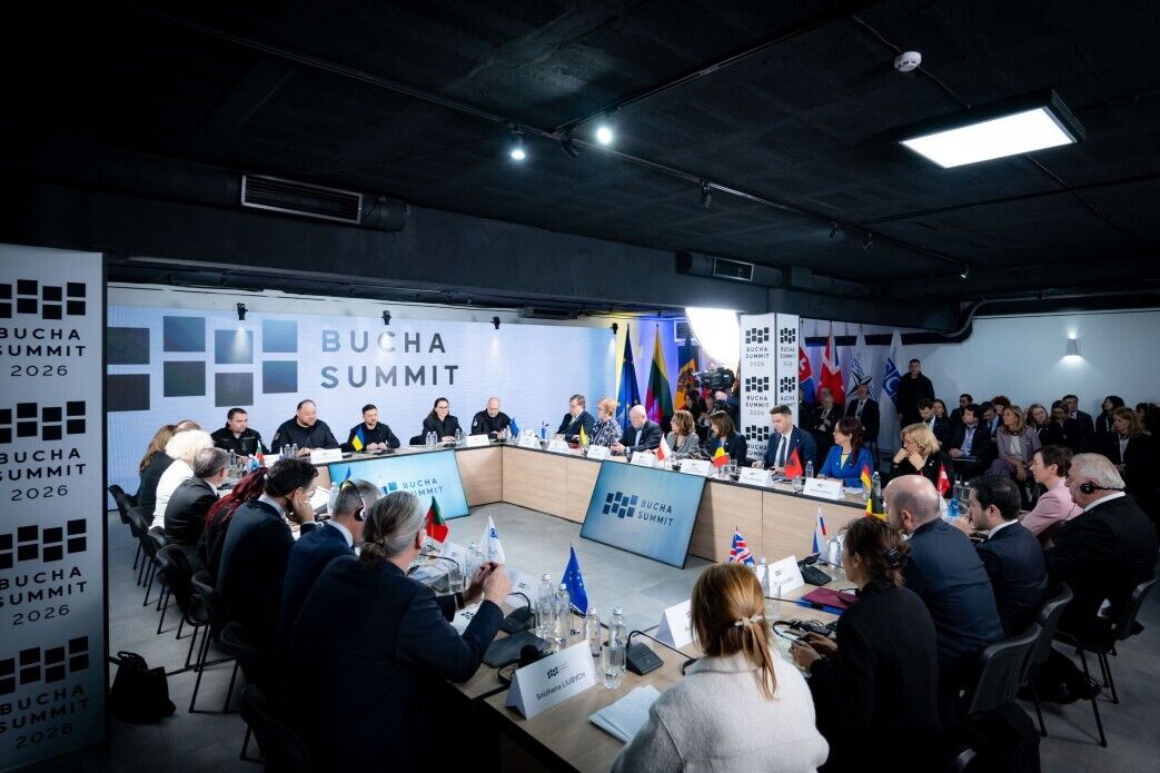 "Нацизм отримав покарання, а не послаблення санкцій": Зеленський в Бучі дорікнув світовим лідерам за нерішучість щодо Росії. Відео