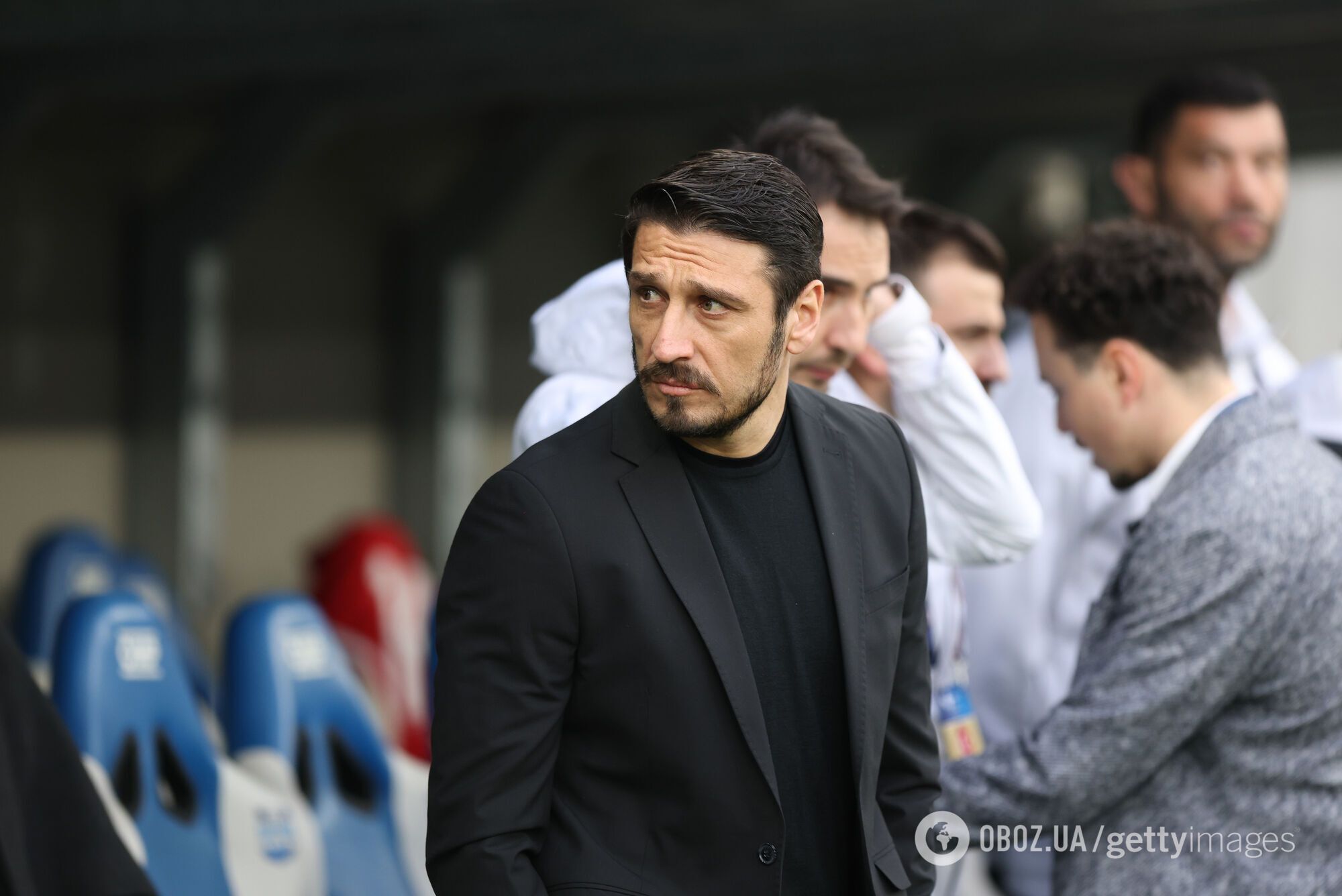 "Ужасные кадры". Матч отбора на Евро-2027 по футболу был прерван из-за реанимации главного тренера сборной Турции. Видео