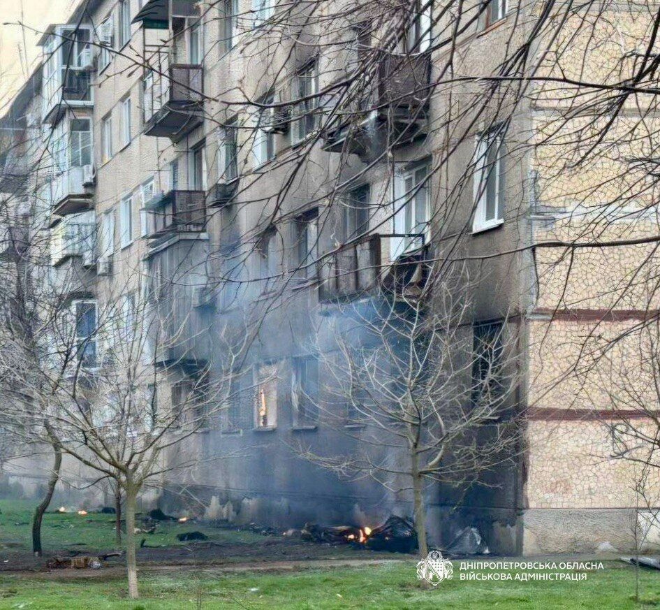 Окупанти вдарили по Дніпропетровщині: пошкоджено будинки, є постраждалі