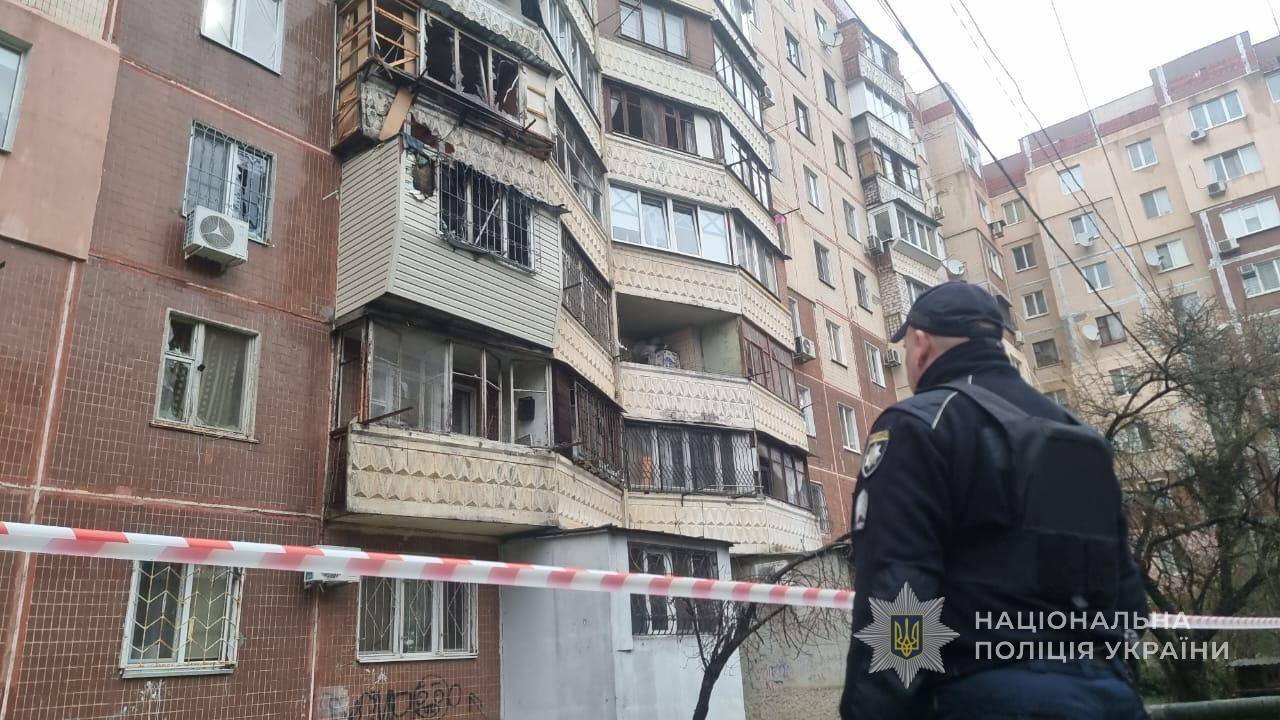 Оккупанты атаковали Одессу дронами: повреждена многоэтажка, есть пострадавший. Фото