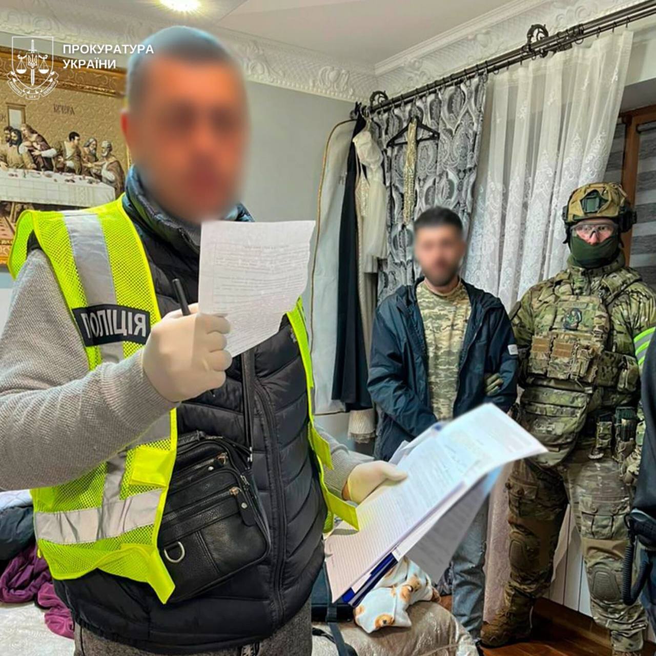 Брали €10 тыс. за каждого "клиента": на Буковине разоблачили масштабный канал переправки уклонистов за границу. Фото и видео