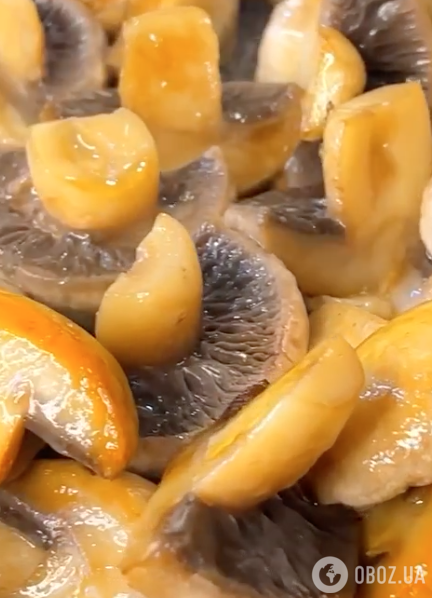 Мариновані печериці для святкового столу: рецепт смачної та бюджетної закуски