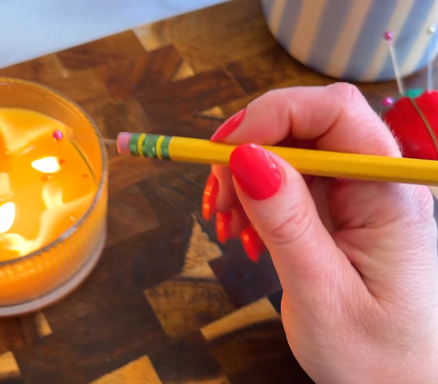 Почти как писанки: оригинальный способ декора яиц на Пасху