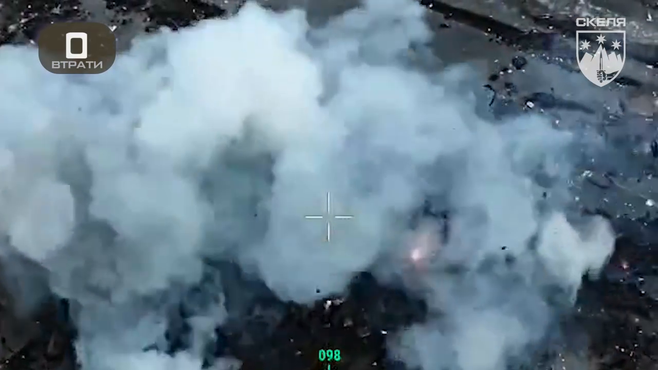 "Без шансів на втечу чи порятунок": українські військові показали, як нищать окупантів за допомогою дронів. Відео