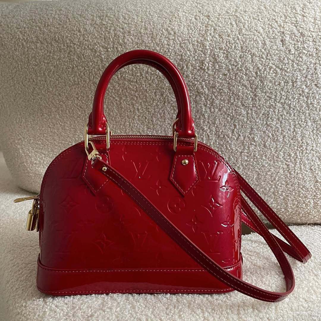 Время для смелости: какую сумку выбрать весной-2026