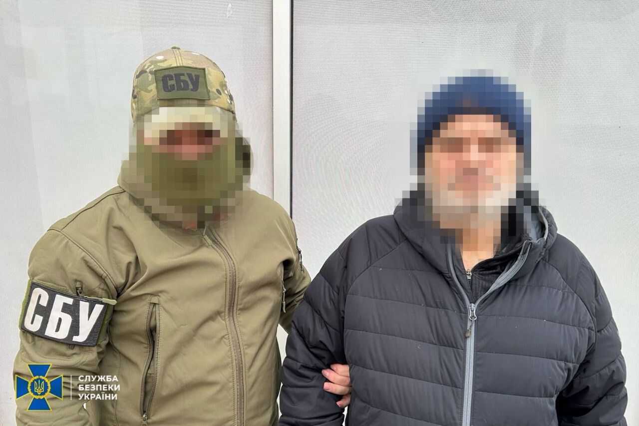 СБУ разоблачила супругов-предателей, которые корректировали атаки врага по Херсону и призывали к захвату города Россией. Фото