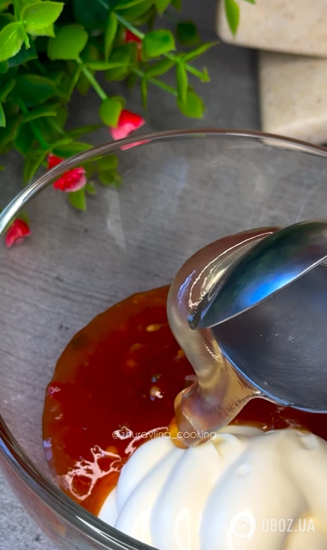 Соковитий шашлик з курки в духовці: як смачно приготувати м'ясо