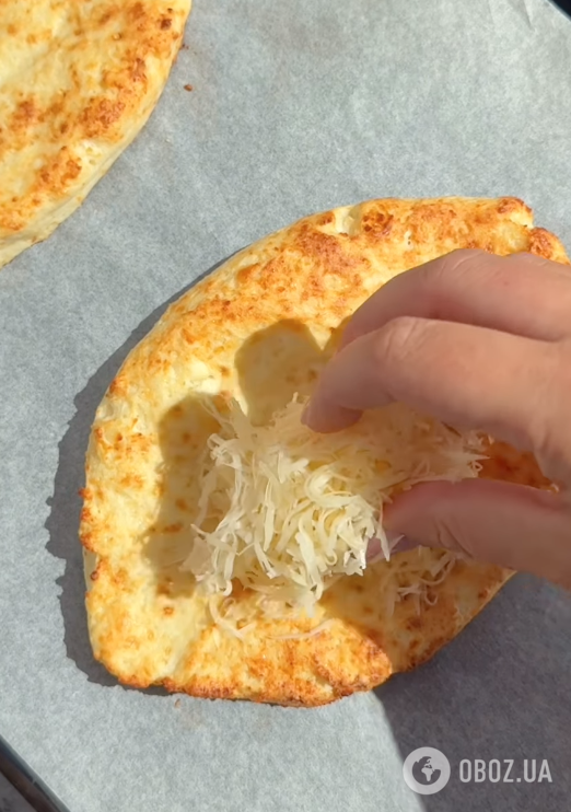 Швидкі сирні хачапурі для стрункої фігури: найпростіший рецепт