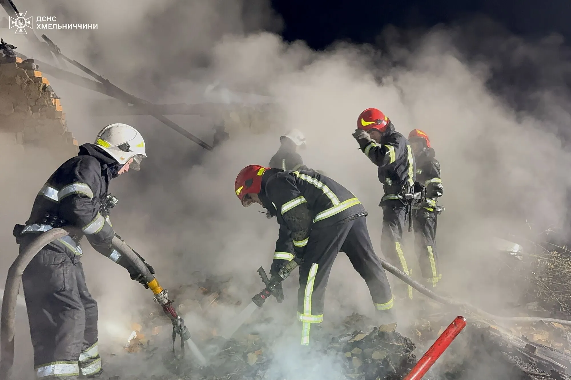 На Хмельниччині у пожежі загинули мати і троє дітей: деталі трагедії. Фото і відео