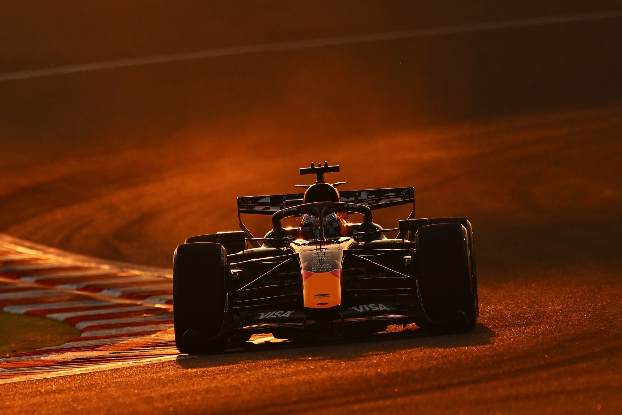 Норріс не фаворит, а Хемілтон іде на 8-е чемпіонство? Формула-1 повертається іншою: чого чекати від нового сезону та Гран-прі Австралії