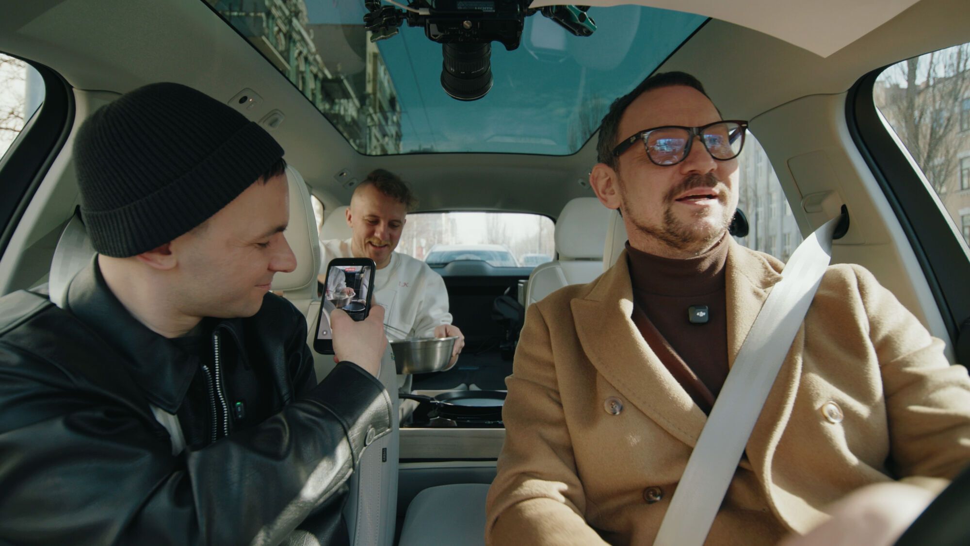 Борис Джонсон заспівав "Вже не сом" у новому випуску "Труба кличе 2.0": "Друга Ріка" збирає 15 млн грн для ГУР