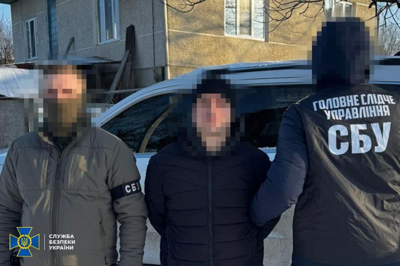 "Тариф" сягав 24 тис. доларів: СБУ і Нацполіція ліквідували десять схем для ухилянтів у різних регіонах України. Фото