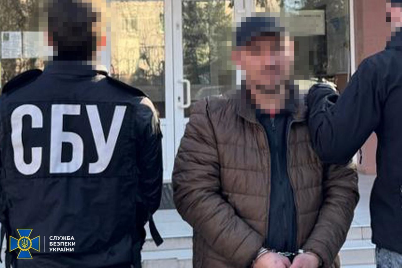 "Тариф" сягав 24 тис. доларів: СБУ і Нацполіція ліквідували десять схем для ухилянтів у різних регіонах України. Фото