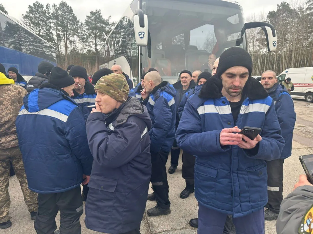 "Нікого не забуваємо": Зеленський повідомив про повернення з полону 200 українців, серед яких - захисники Маріуполя. Фото