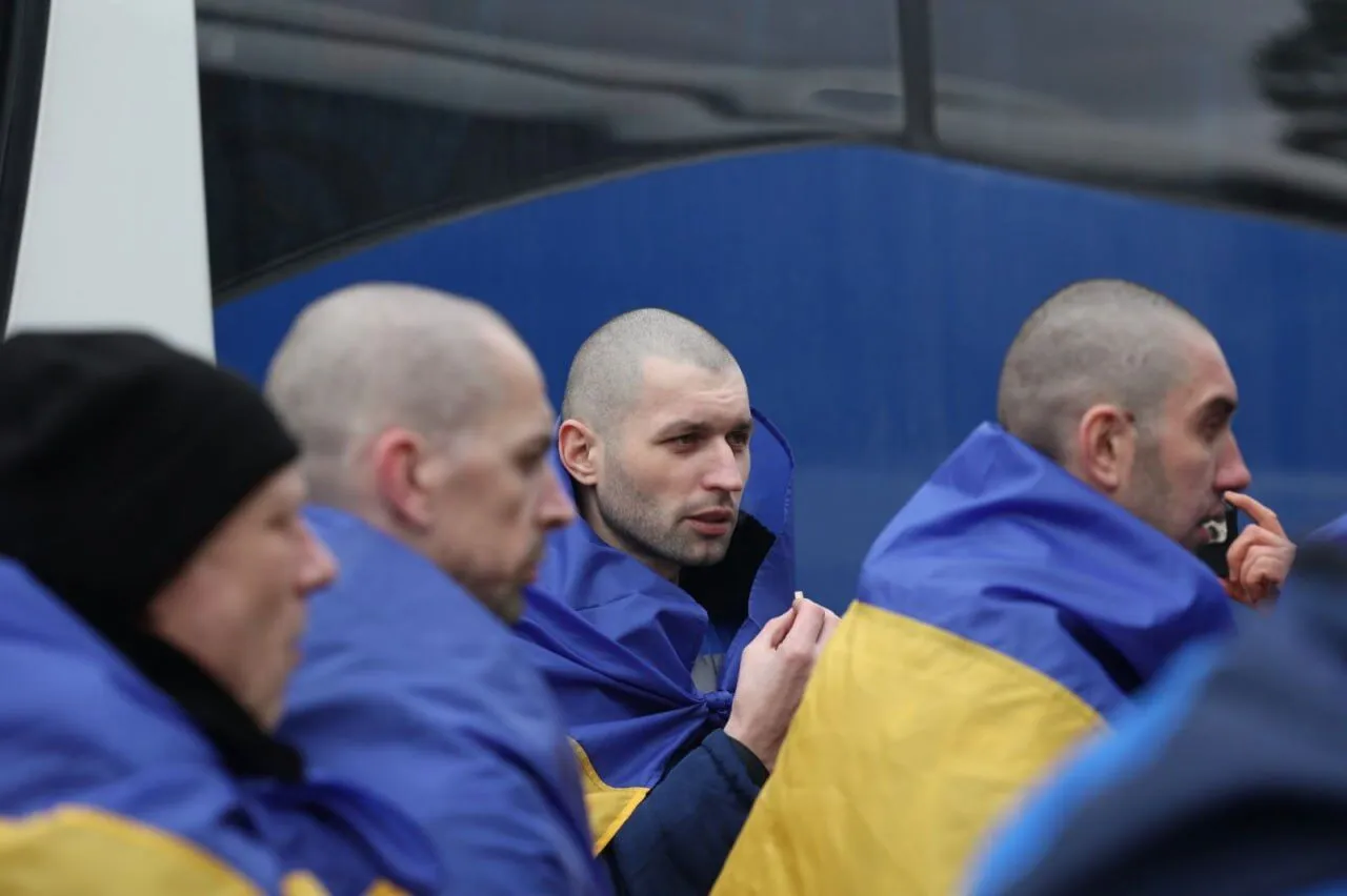 Найстаршому звільненому — 59 років, наймолодшому — 27, у деяких критично низька вага: Лубінець розкрив подробиці про повернених з полону РФ українців