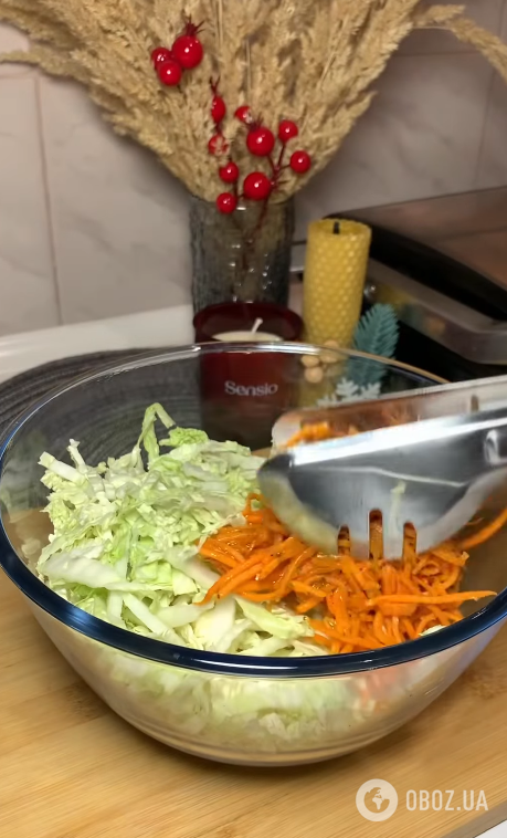 Який смачний салат приготувати з пекінської капусти: заправляється майонезом