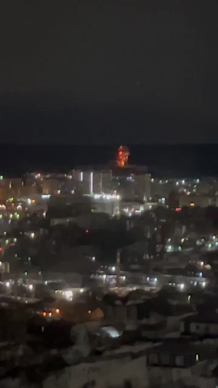 У Саратові та Енгельсі пролунали десятки вибухів: повідомляють про перебої зі світлом. Фото і відео