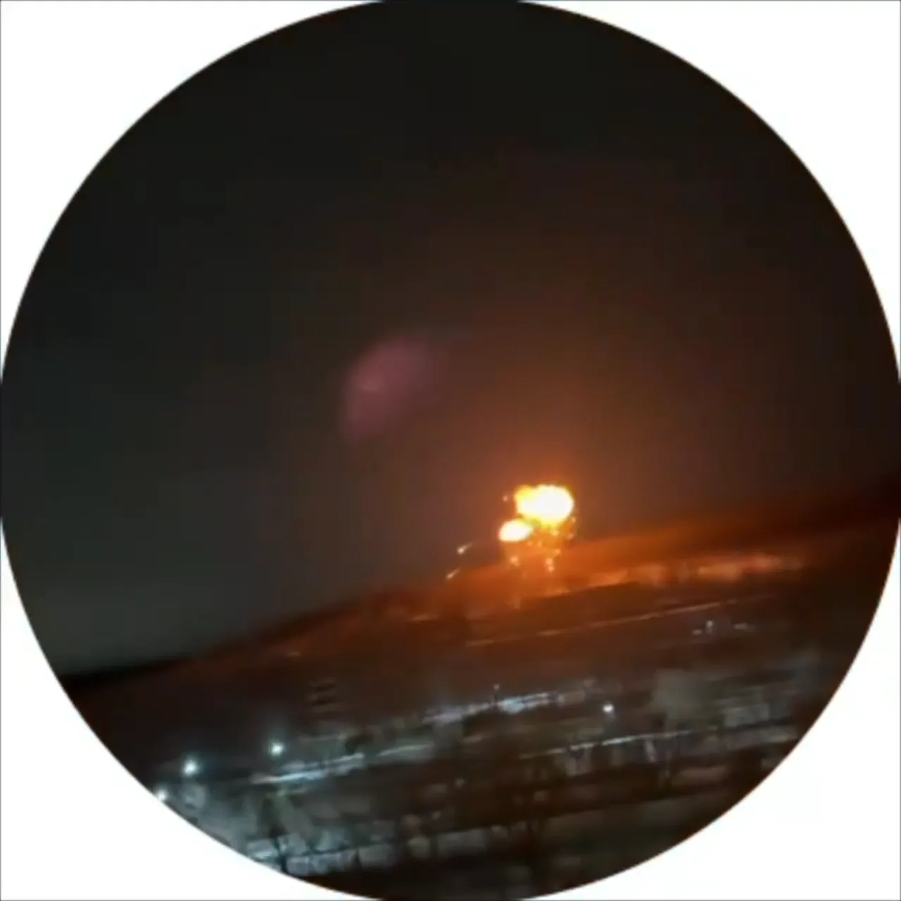 У Саратові та Енгельсі пролунали десятки вибухів: повідомляють про перебої зі світлом. Фото і відео