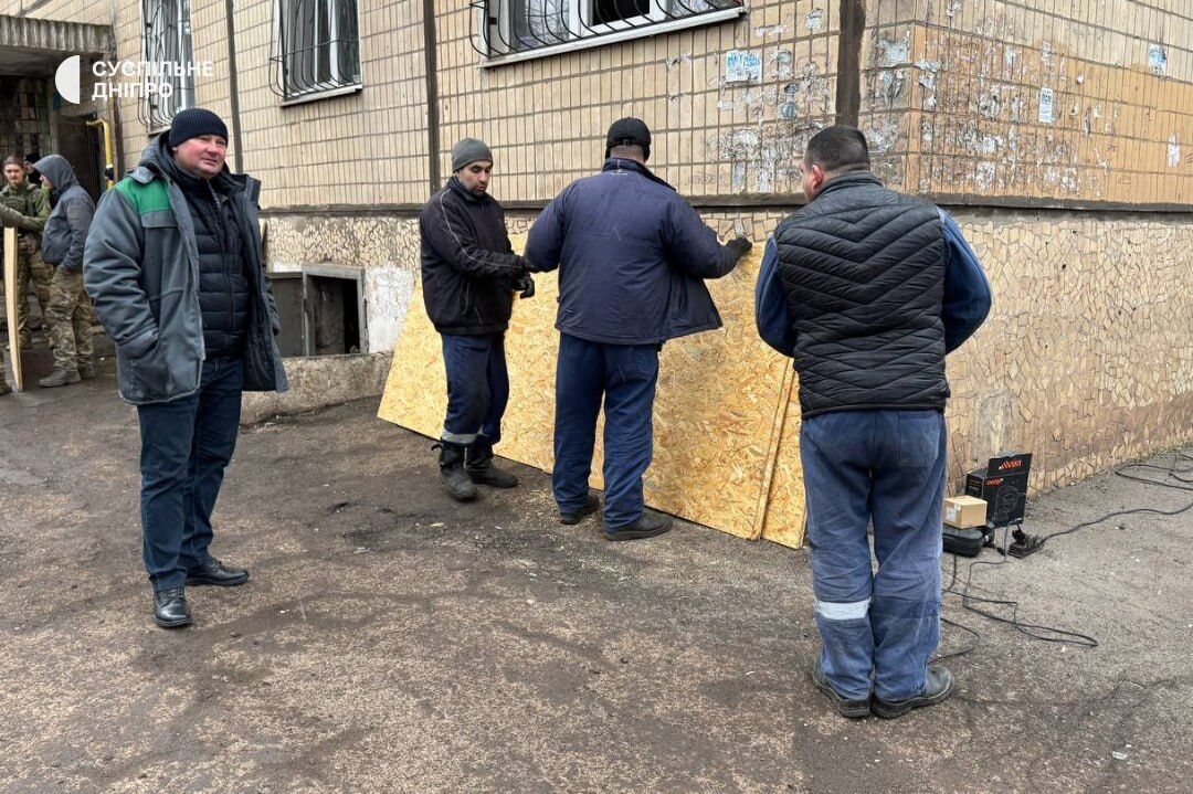 Оккупанты атаковали Кривой Рог и Никополь: есть попадание в девятиэтажку и раненые. Фото и видео