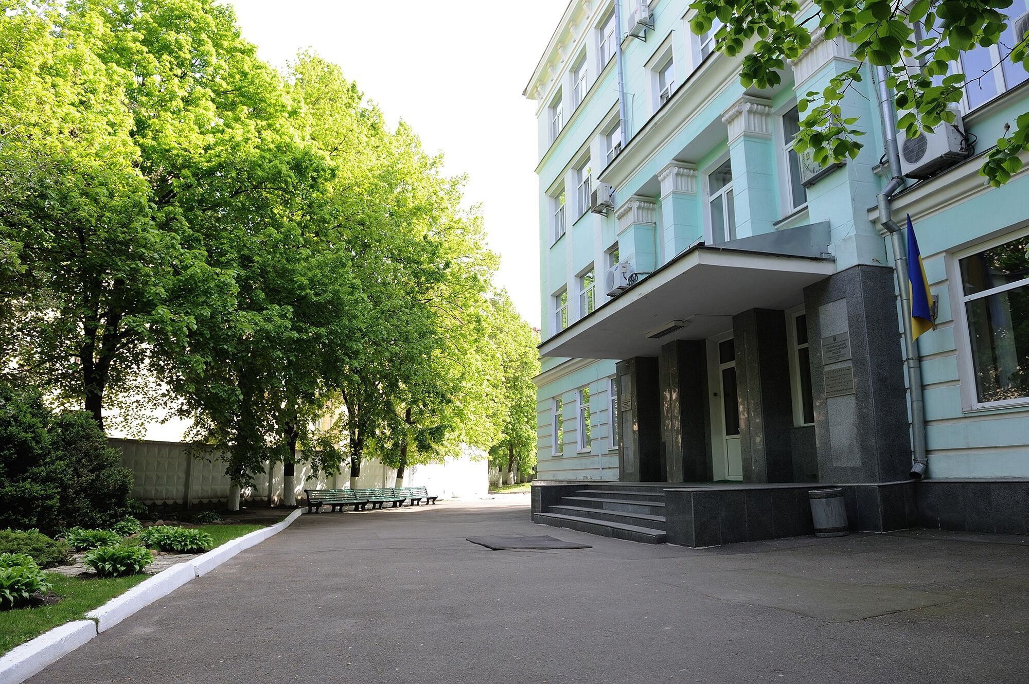 "Нам забороняли спілкуватися російською": професорка назвала ліцей у Києві, де ще на початку 2000-х їй прищепили любов до української мови